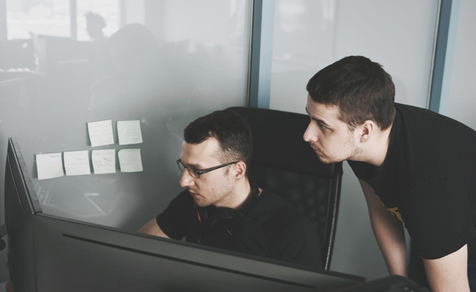 kelenovariq Finanzbildung Büro